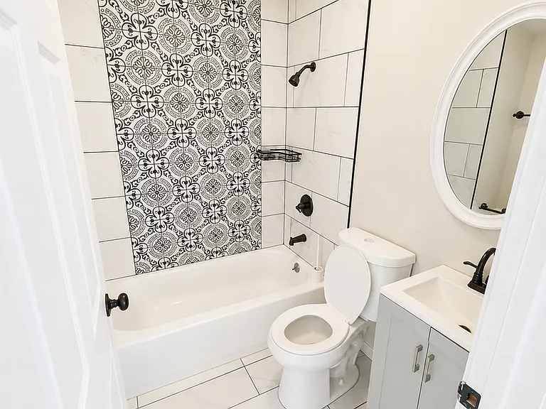 24 Fontainebleau Dr — Photo 3