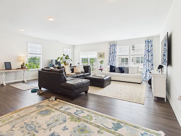 5931 Laurel Bed Ln #B — Photo 7