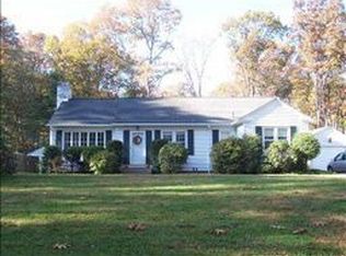 11 Maplecrest Dr, Smithfield, RI 02828