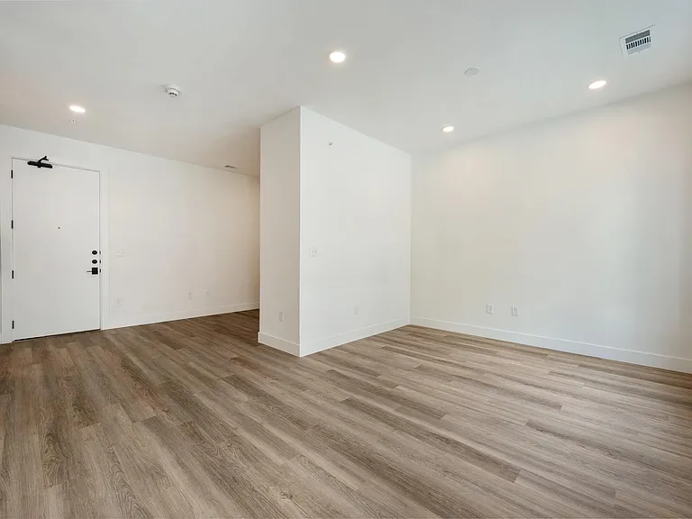 4315 S Congress Ave #208 — Photo 20