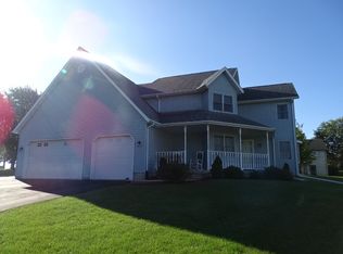 209 Pearl View Ct, Pearl City, IL 61062