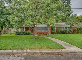 711 S Rusk St, Gainesville, TX 76240