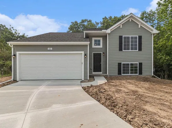 1313 Waters Edge Ct, Whitehall, MI 49461