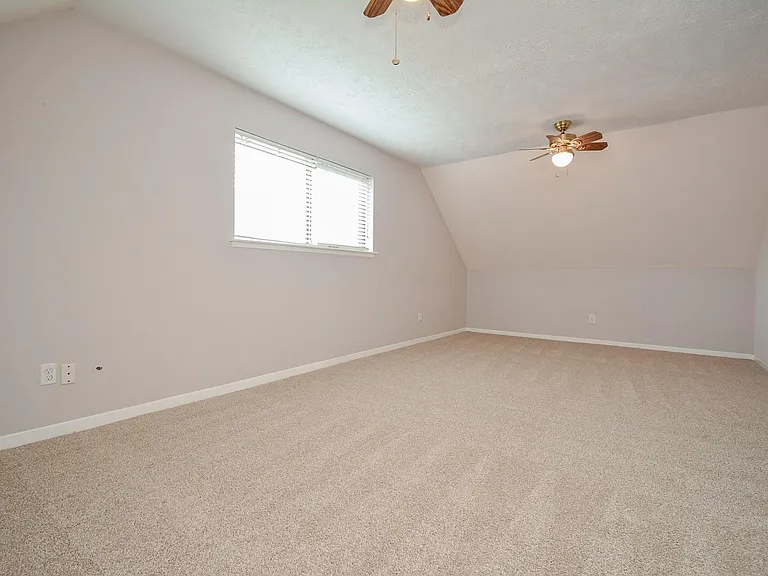21318 Park Valley Dr — Photo 38