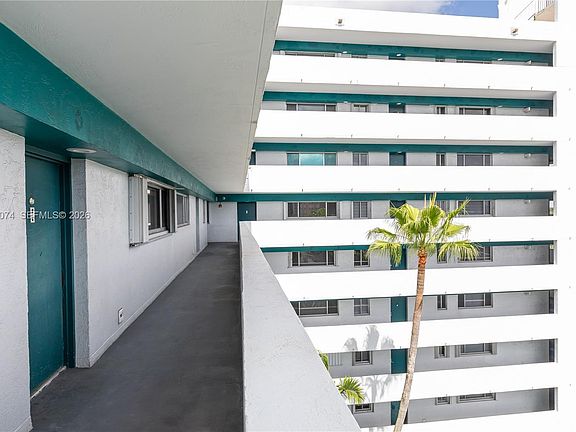 4th image of 1700 NW North River Dr APT 708