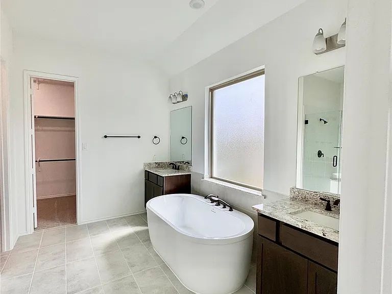 4918 Mango Park Ln — Photo 16