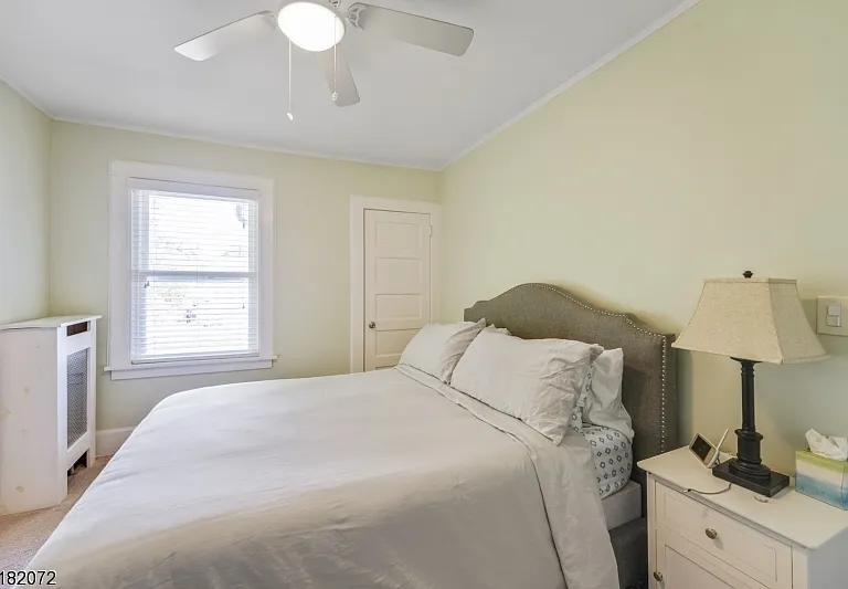 8 Oak Grove Rd #2 — Photo 9