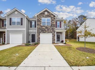 6022 Guildford Hill Ln, Charlotte, NC 28215