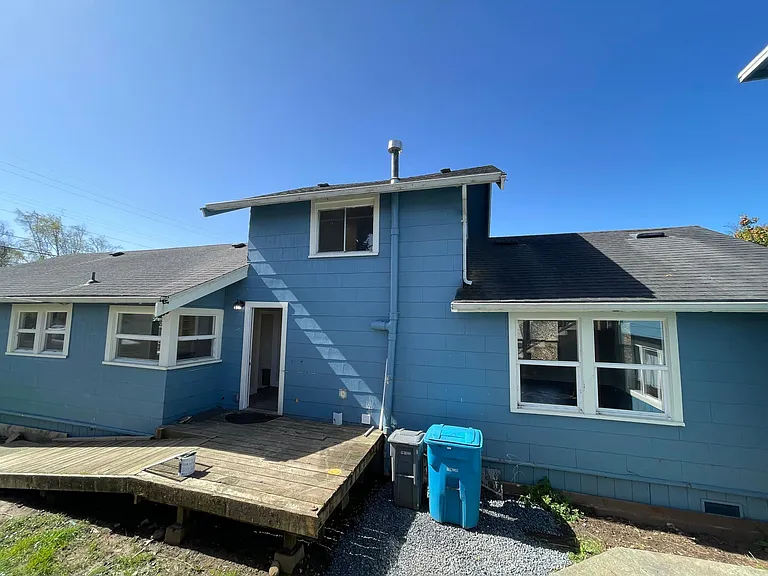 3241 Trinity St — Photo 28
