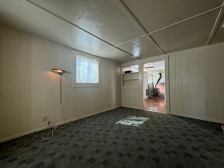 133 Stover Rd — Photo 9