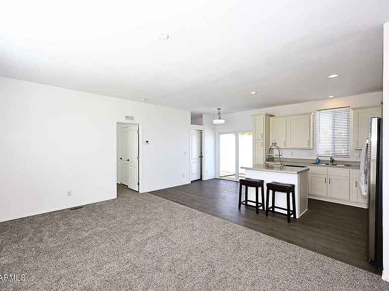 13004 N 19th Pl — Photo 8
