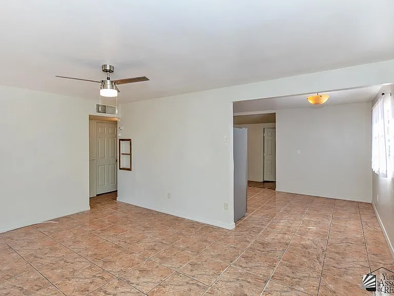 2743 S Mesa Ave — Photo 5