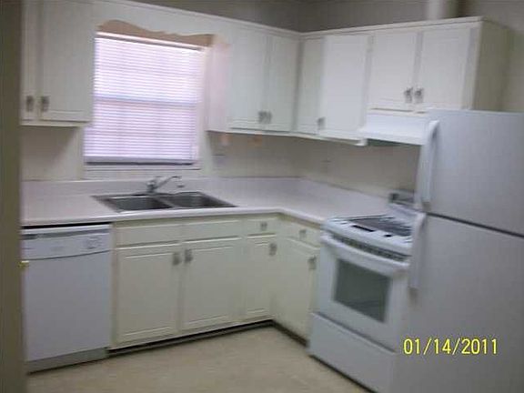 3rd image of 603 Mountain Dr APT 2