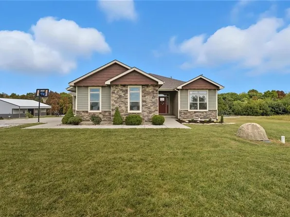 4385 Missouri Dr, Ottawa, KS 66067