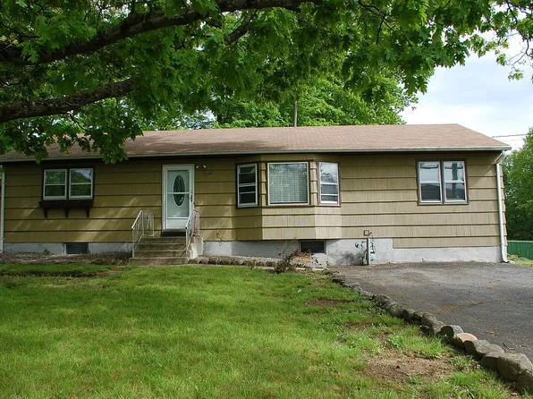 271 Saddle River Rd, Airmont, NY 10952