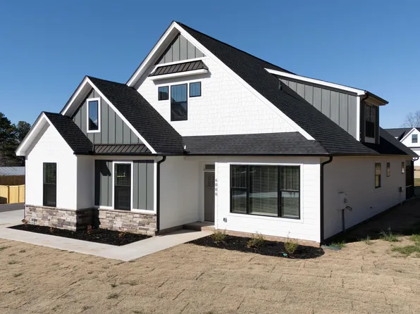 6000 Locust Hill Rd, Travelers Rest, SC 29690