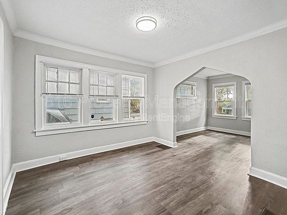 4th image of 5114 Brooklyn Ave