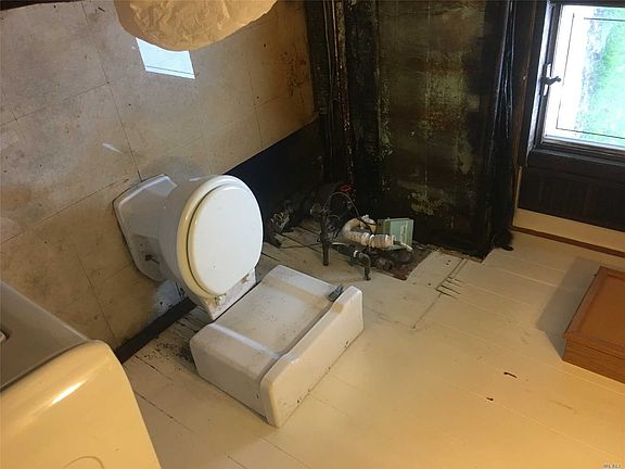 4th image of 203 Westwood Dr