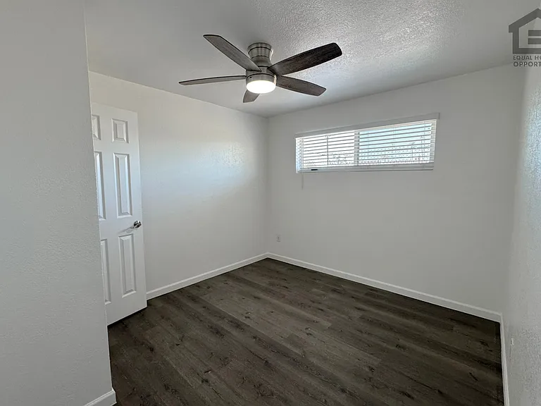 1320 N 48th Pl — Photo 11
