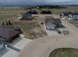 6927 Meadowview Close, Stettler, AB T0C 2L1