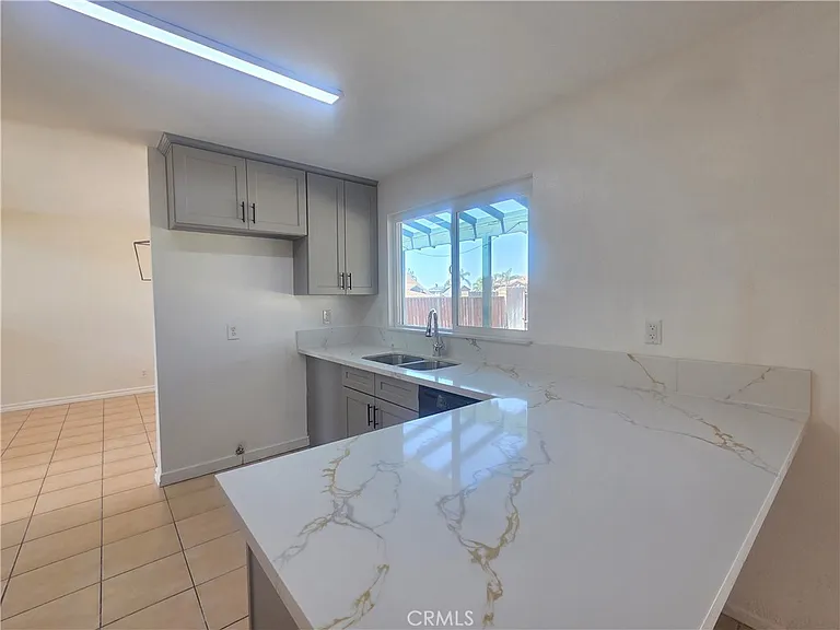 7492 Eugenia Dr — Photo 6