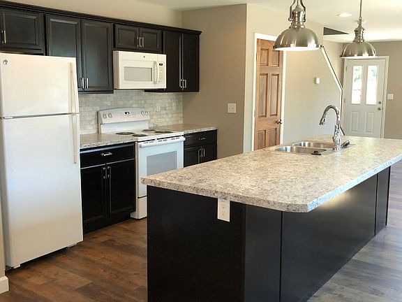 Kitchen with Large Island