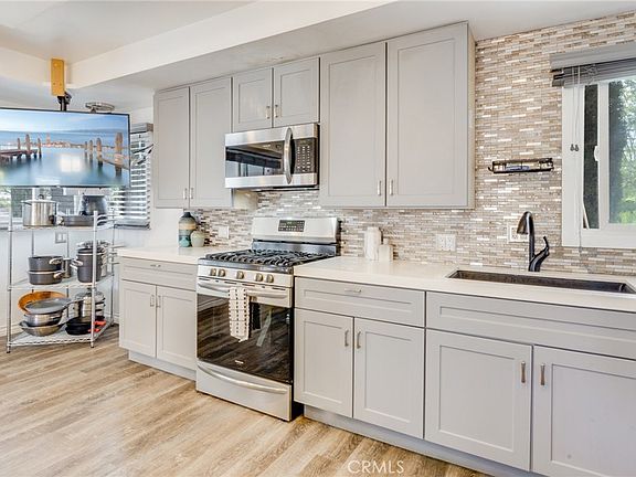 4th image of 5235 E Spring St