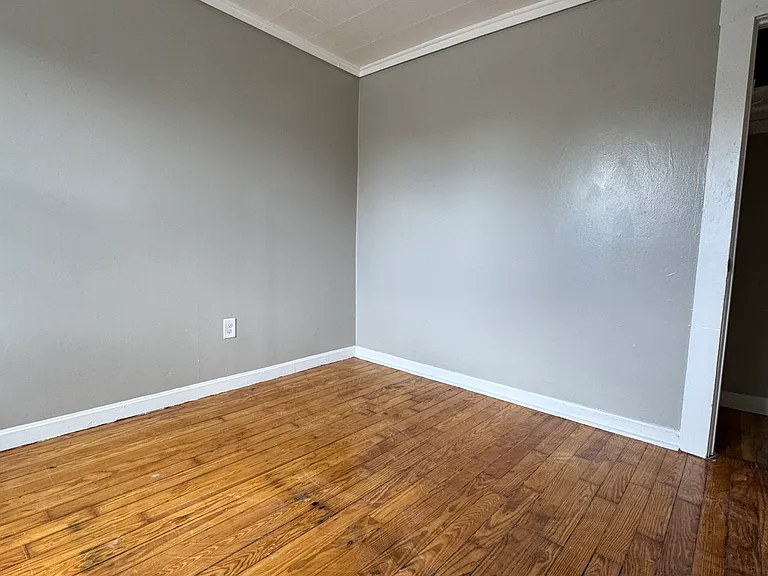 21 Prince Ave #C — Photo 16