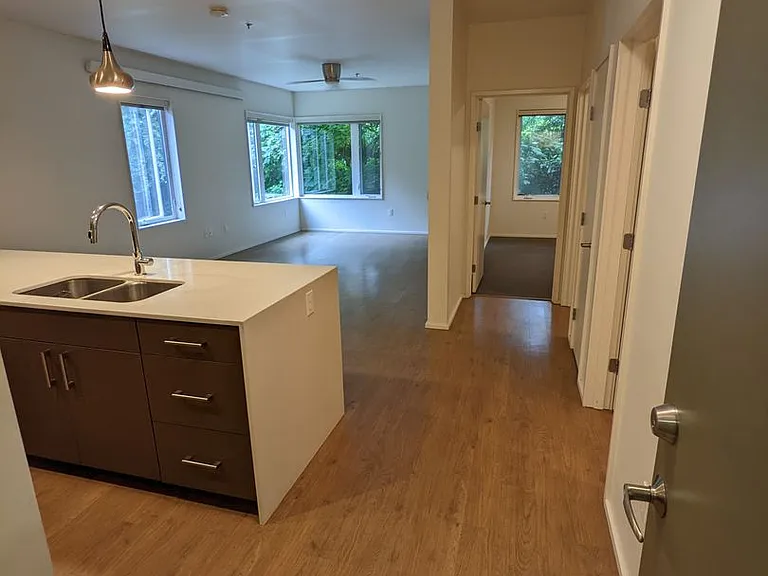 Viewpoint Terrace Apartments — Photo 115