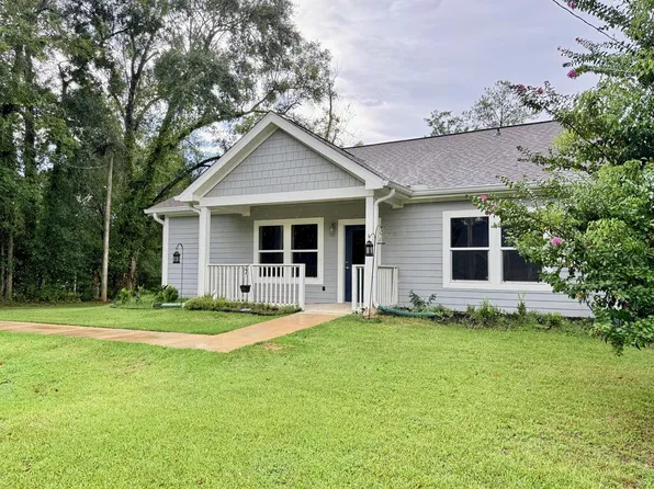 16424 SE Pear St, Blountstown, FL 32424