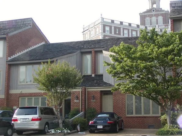 3969 Oakridge Cir, Virginia Beach, VA 23451