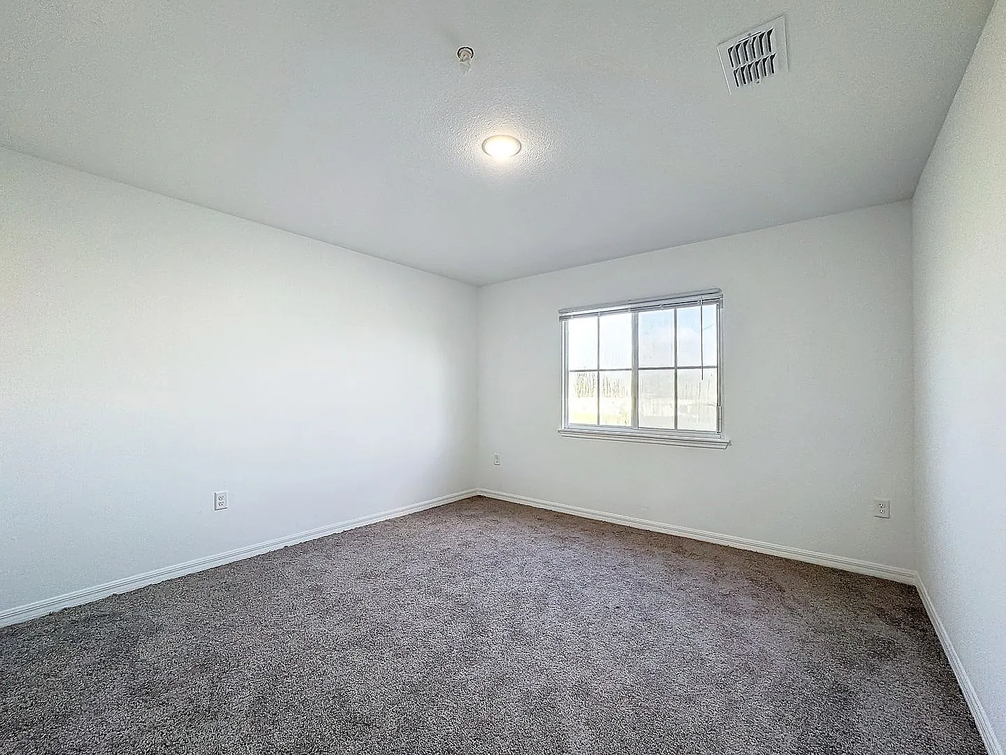 Welcome Home to 1744 Barton Town Circle, St. Cloud, FL! — Photo 3