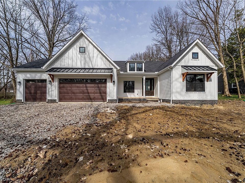 1st image of 23425 Bryden Rd