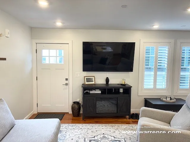 242R Broadway #1 — Photo 11