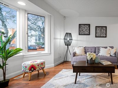 1600 E Yesler Way #102, Seattle, WA, 98122