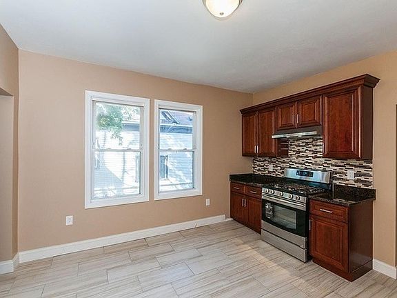 Brand new 5 burner gas stove with oven