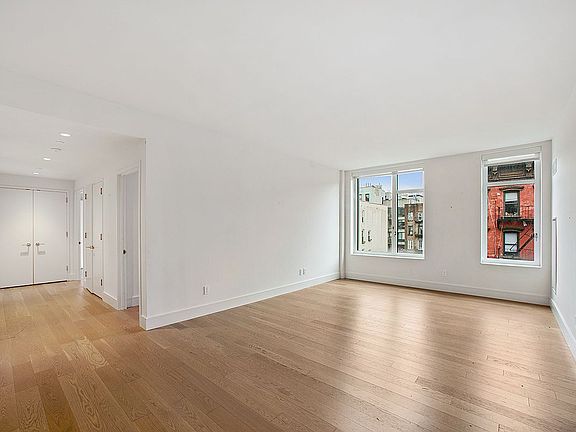 4th image of 510 E 14th St #419