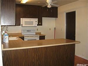5th image of 4053 Tresler Ave