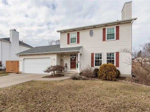 210 Finch Dr, Elyria, OH 44035