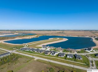 2812 Bryan Shore Dr, Fremont, NE 68025