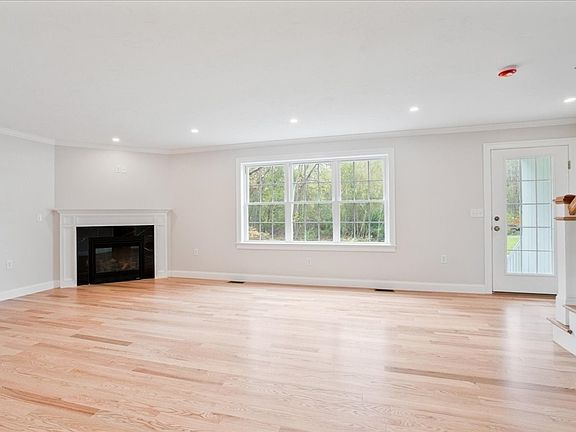 4th image of 517 Mendon Rd #517