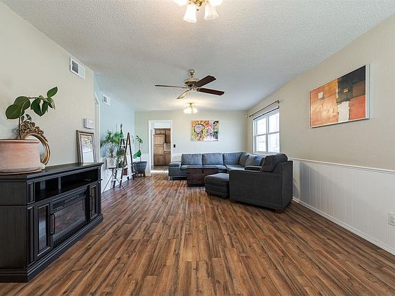 2nd image of 3507 N Peniel Ave