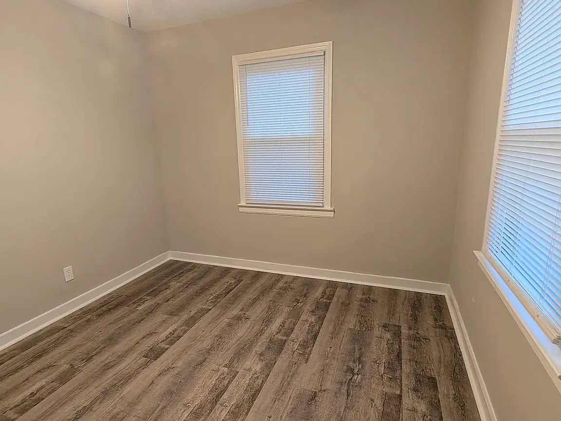 210 Crescent Drive - 1 — Photo 4