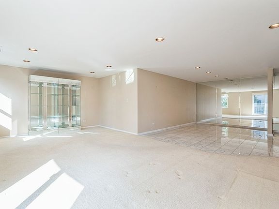 5th image of 4747 Howard St APT 303A