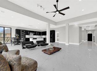 7034 Argonne Trl, Sugar Land, TX 77479