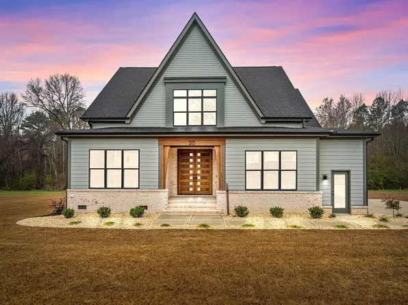 20 Carnation Rd, Youngsville, NC 27596
