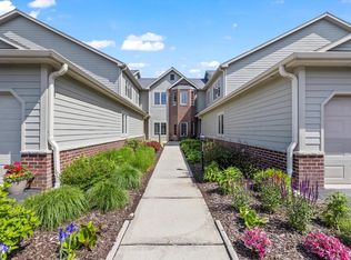 4820 S Forest Ridge Dr, New Berlin, WI 53151