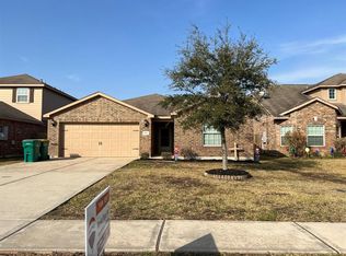 412 Hawks View Dr, La Marque, TX 77568