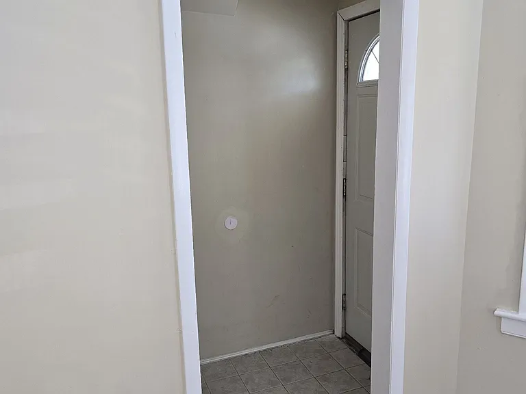 103 Julia St — Photo 4