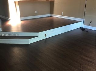 8031 SW 21st Pl, Davie, FL 33324